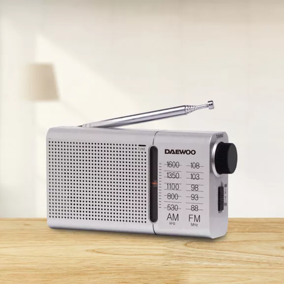 RADIO PORTATIL CON ALTAVOZ DAEWOO - Image 8