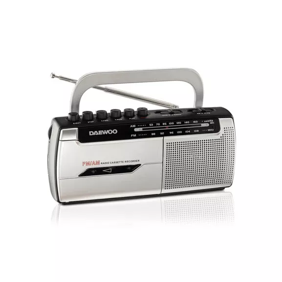 RADIO CASSETTE AM/FM DAEWOO - Image 2