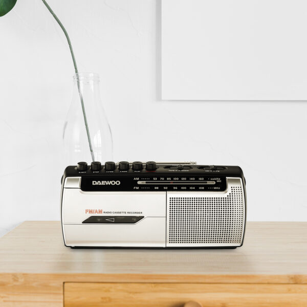 RADIO CASSETTE AM/FM DAEWOO - Image 10