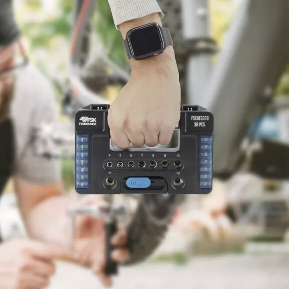 SET PUNTAS CON MANGO CON CARRACA 38 PCS. - Image 8