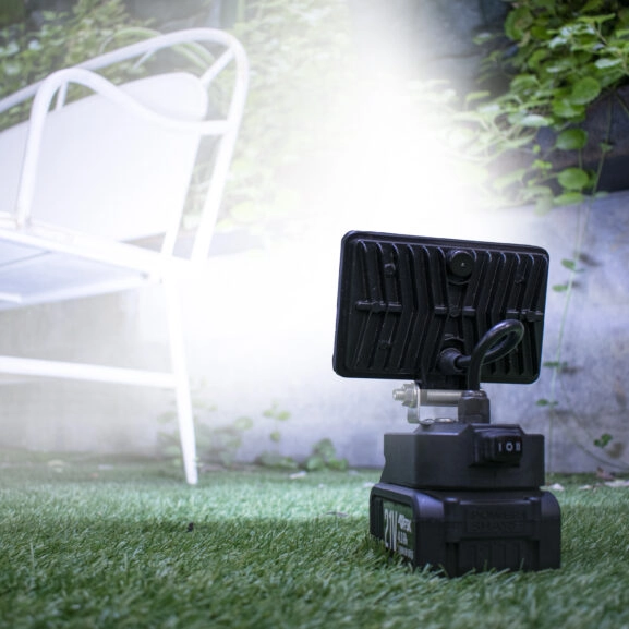 LAMPARA TRABAJO A BATERÍA FSK - Image 9