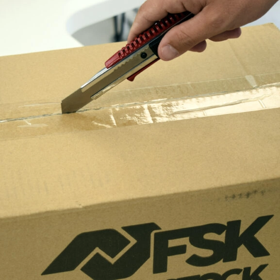 CÚTER ALUMINIO ROJO 18MM FSK - Image 7