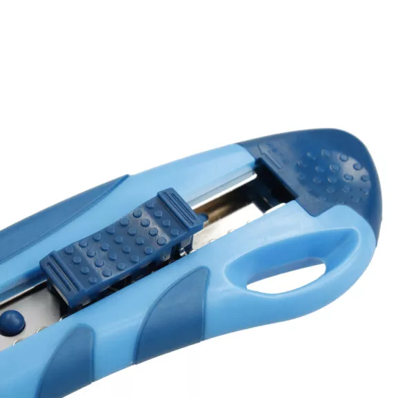 CÚTER PLÁSTICO MANGO ENGOMADO 18MM - Image 4