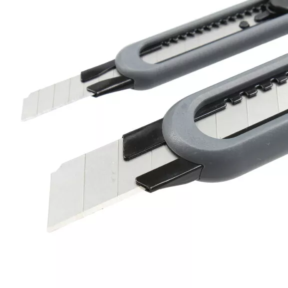 CÚTER PLÁSTICO 18MM + 9 MM DE REGALO FSK - Image 4