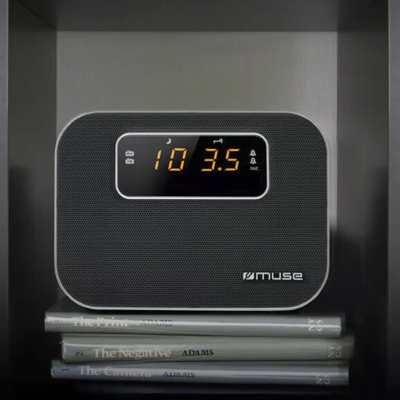 RADIO PORTÁTIL 2 BANDAS PLL MUSE - Image 2