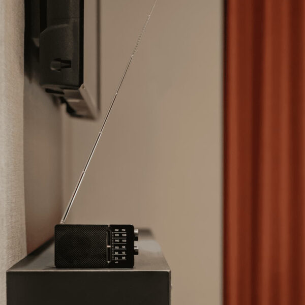 RADIO PORTATIL AM/FM ALTAVOZ SANGEAN - Image 5